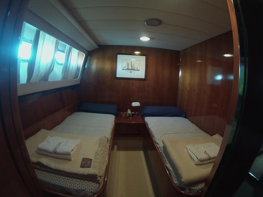 לה ספציה Riviera Boat Resort חדר תמונה