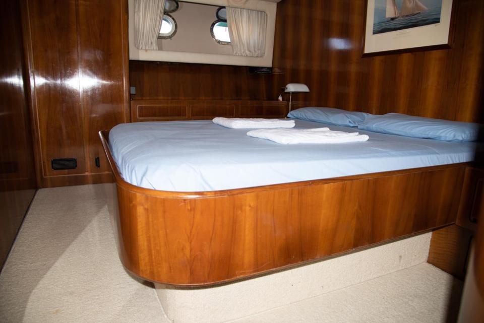לה ספציה Riviera Boat Resort מראה חיצוני תמונה